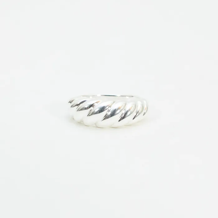 Rings Tashi Thin Silver Croissant Dome Ring