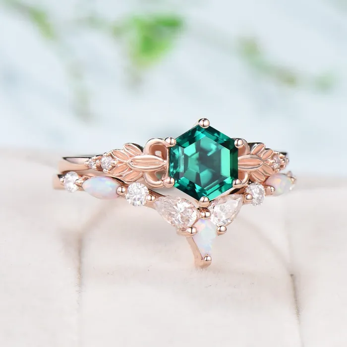 PENFINE Retro Emerald Engagement Ring Set Vintage Green Crystal Leaf Floral Fire Opal Wedding Ring Art Deco Leaves Flower Bridal Set For Women Rings
