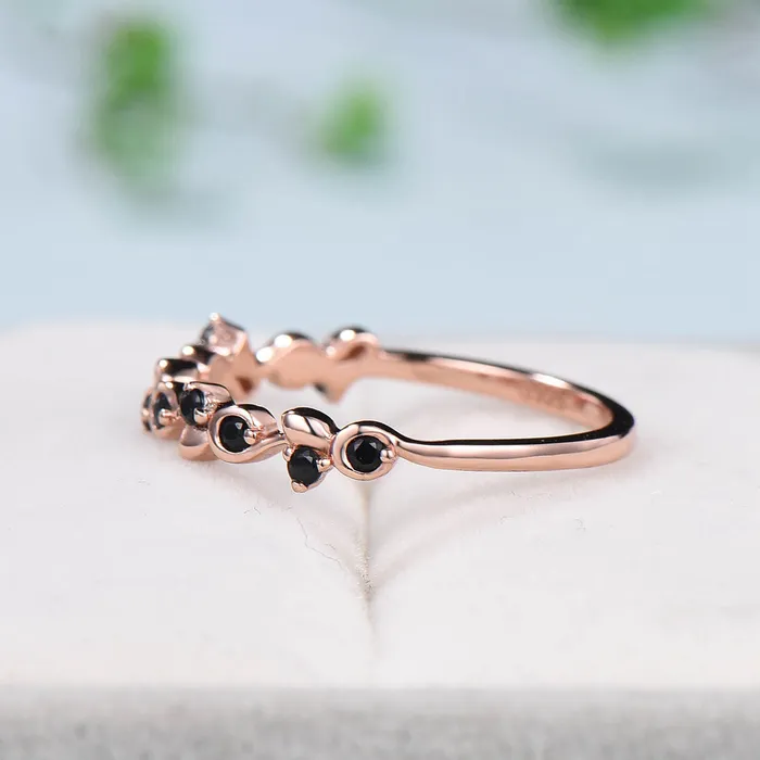 PENFINE Retro Queen Wedding Band Vintage Black Spinel Stacking Ring For Women Rose Gold Art Deco fiance Wedding Ring Anniversary Gift Rings