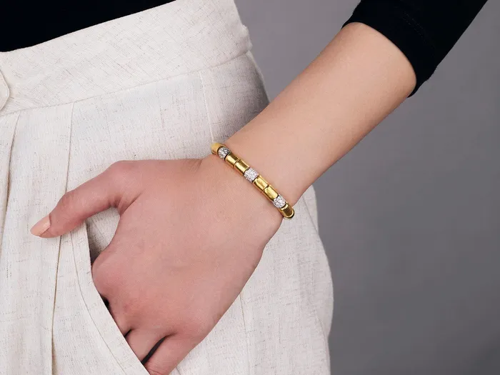 GG GOLD NEW Bracelets GURHAN Vertigo Gold Diamond Beaded SingleStrand Bracelet 65mm Smooth Beads 7 Pave Stations GG GOLD NEW Bracelets GURHAN Vertigo Gold Diamond Beaded SingleStrand Bracelet 65mm Smooth Beads 7 Pave Stations
